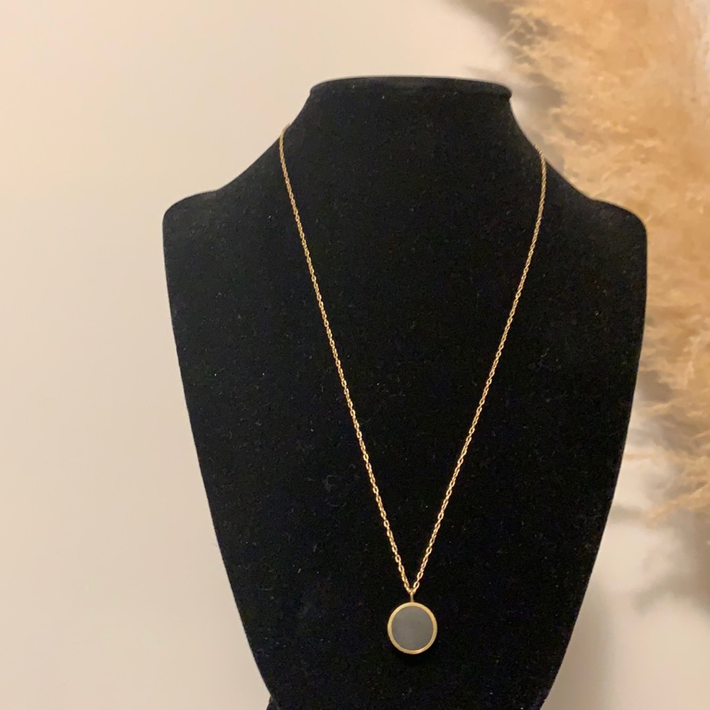 Minimalist necklace